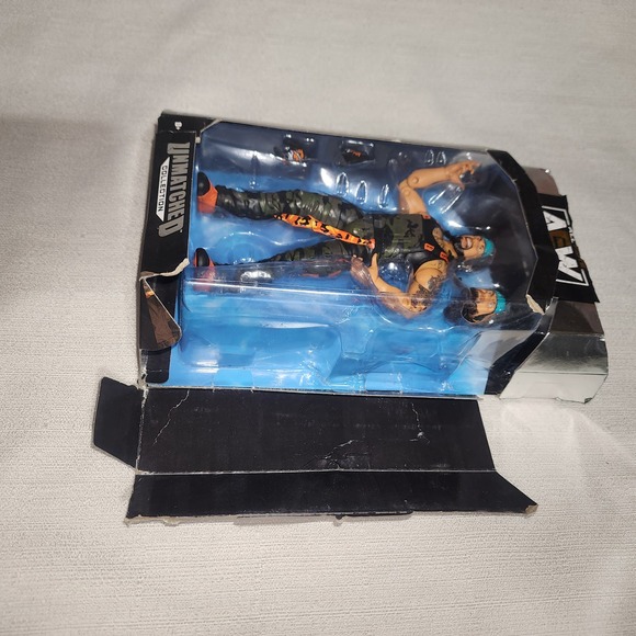 Aew wrestling Ortiz unmatched collection - Picture 3 of 6